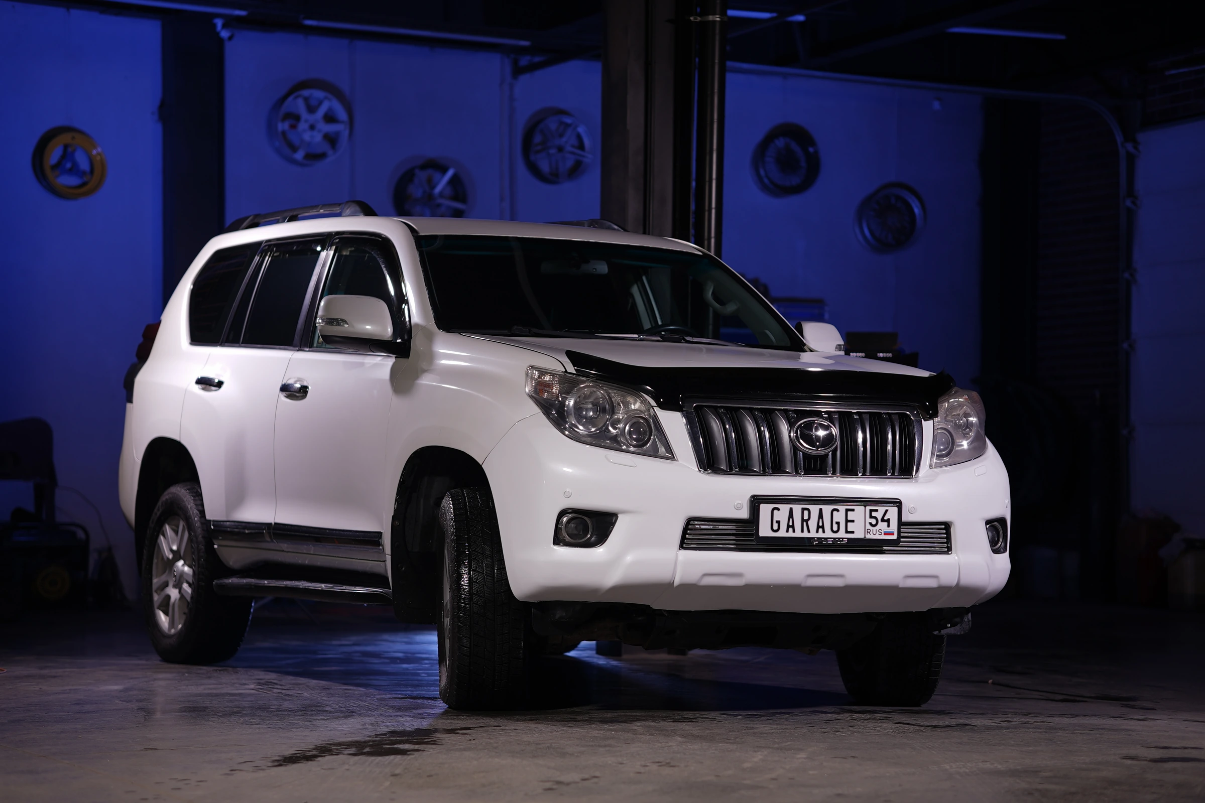 Toyota Land Cruiser Prado 150, вид спереди